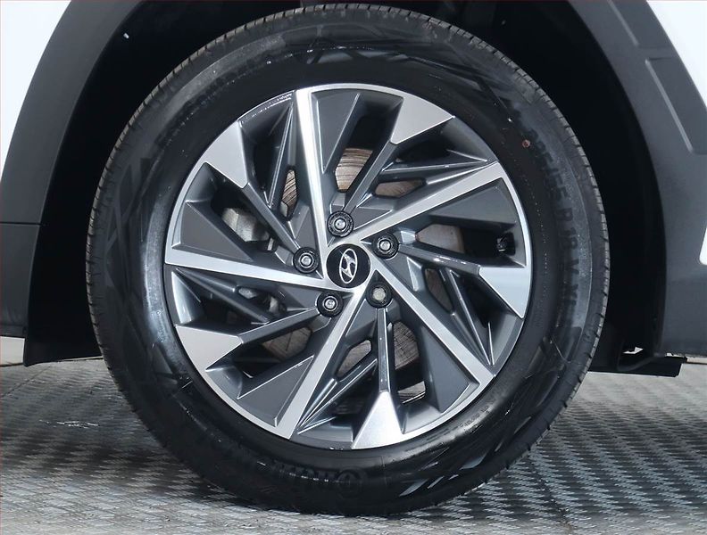 Hyundai Tucson (2024) 1.6 T-GDI 48V MHEV - fotka 14 z 19