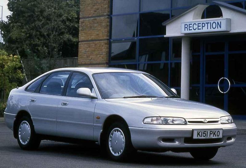 Mazda MX-3.