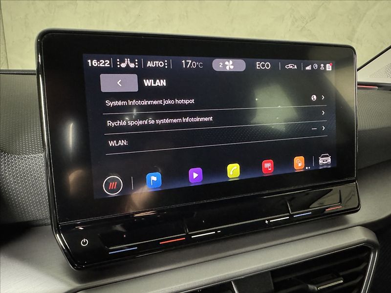 Seat Leon 1,4 TSi  e-Hybrid FR Line LED - fotka 39 z 50