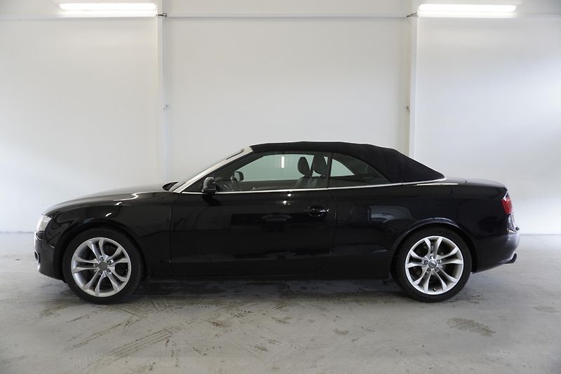 Audi A5 (2009) 2,0 TFSI KABRIO AUTOMAT - fotka 19 z 25