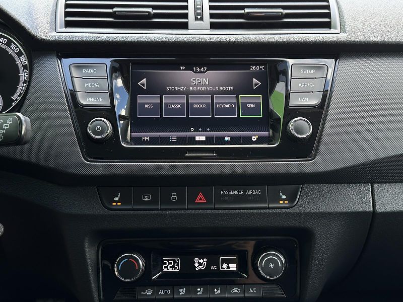 Škoda Fabia 1.0TSi Ambition TOP 95PS Clima - fotka 19 z 34