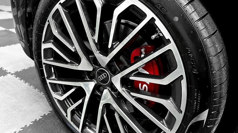 Audi SQ5 STAV NOVÉHO VOZU / ZÁRUKA  - fotka 14 z 44