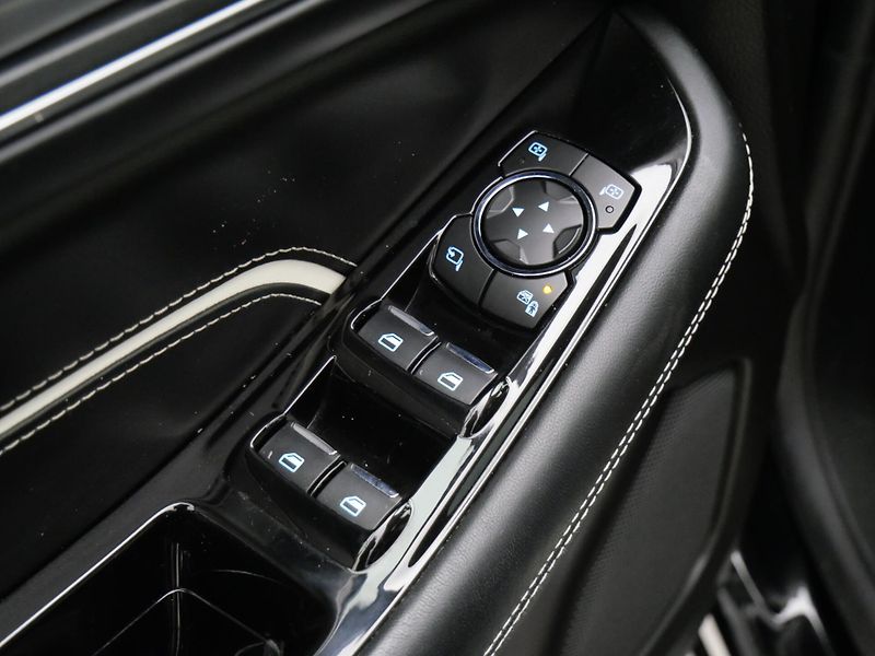Ford S-MAX - fotka 20 z 23