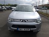 Mitsubishi Outlander 2,3DI-D 4x4 ČR 7 MÍST ! 2.MAJ. - náhled 2