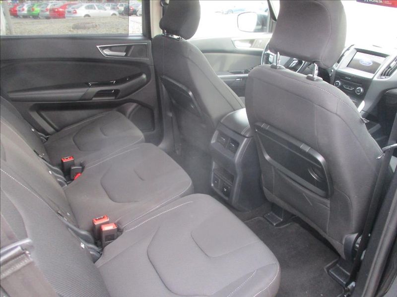 Ford S-MAX 2,0 TDCi, Titanium,servis,DPH, - fotka 11 z 38