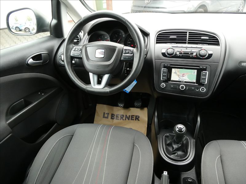 Seat Altea 2,0 TDi 103kW XL 4x4,navigace - fotka 27 z 39