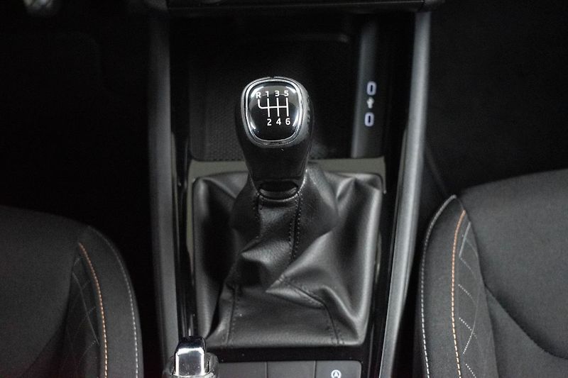Škoda Scala 1.6 TDI 85kW ACC*Mirror Link* - fotka 25 z 32