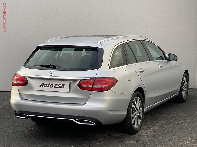 Mercedes-Benz Třídy C (2016) 2.2CDi, AT, park. kamera - fotka 4 z 22
