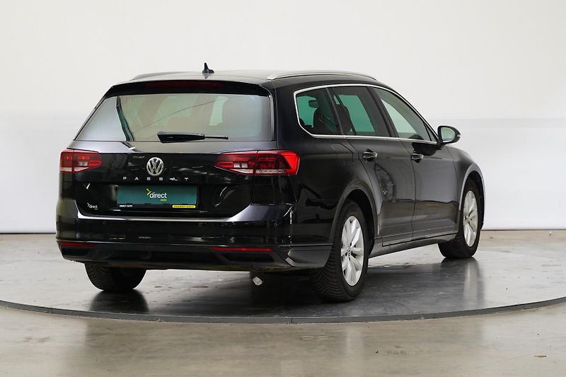 Volkswagen Passat - fotka 2 z 26