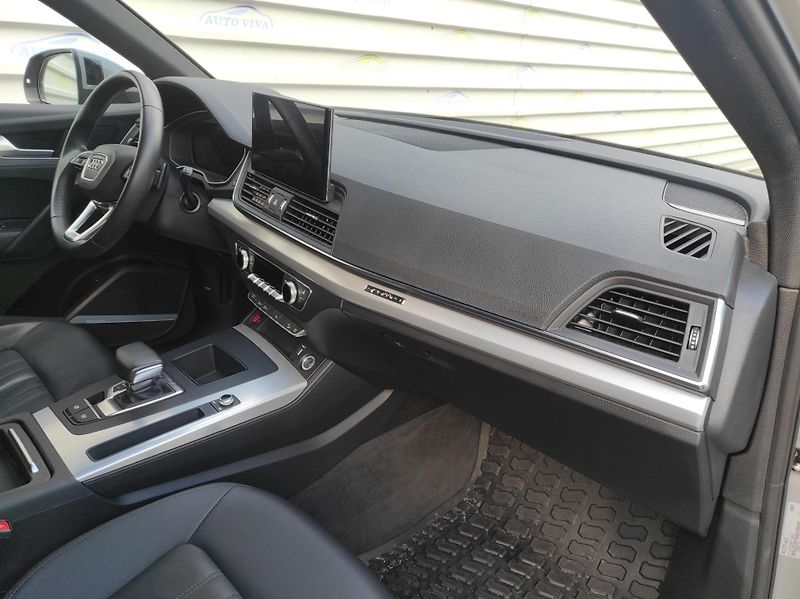 Audi Q5 2,0TFSi 195kW,Sportback, 4x4 - fotka 19 z 63
