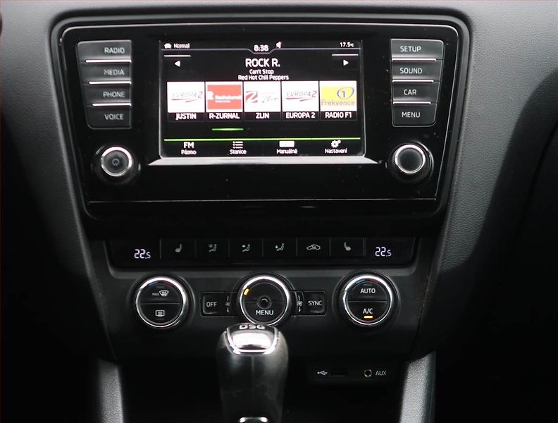 Škoda Octavia (2015) RS 2.0 TSI, Automat - fotka 12 z 22