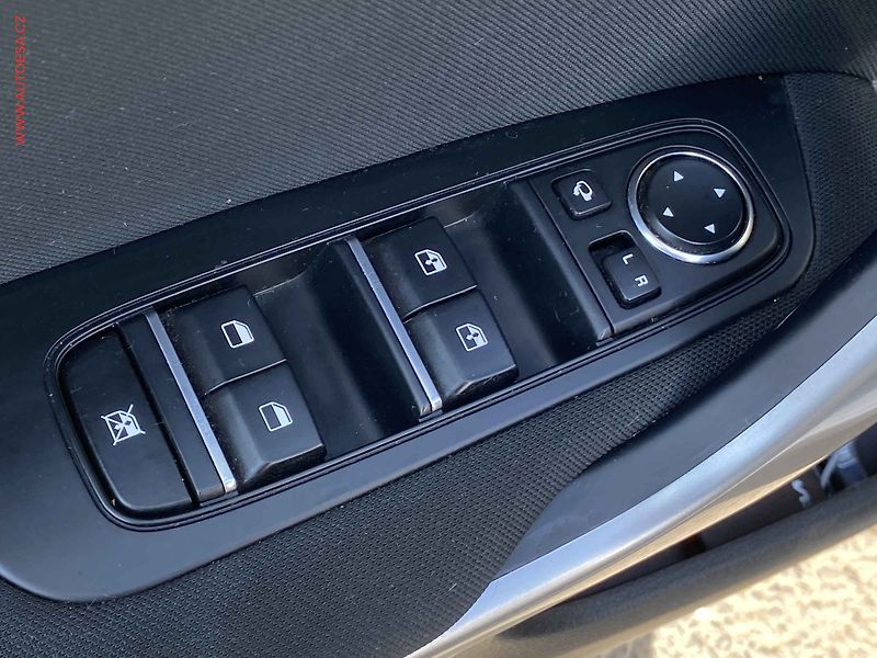 Kia Ceed (2023) 1.5 T-GDi SW, 1.maj,ČR, TOP - fotka 11 z 18