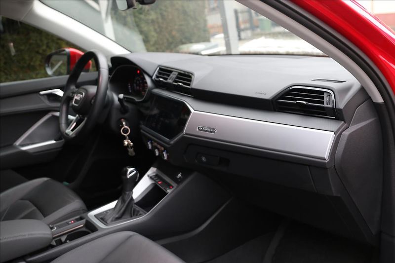 Audi Q3 (2020) 2,0 TSFi Quattro DSG - fotka 33 z 54