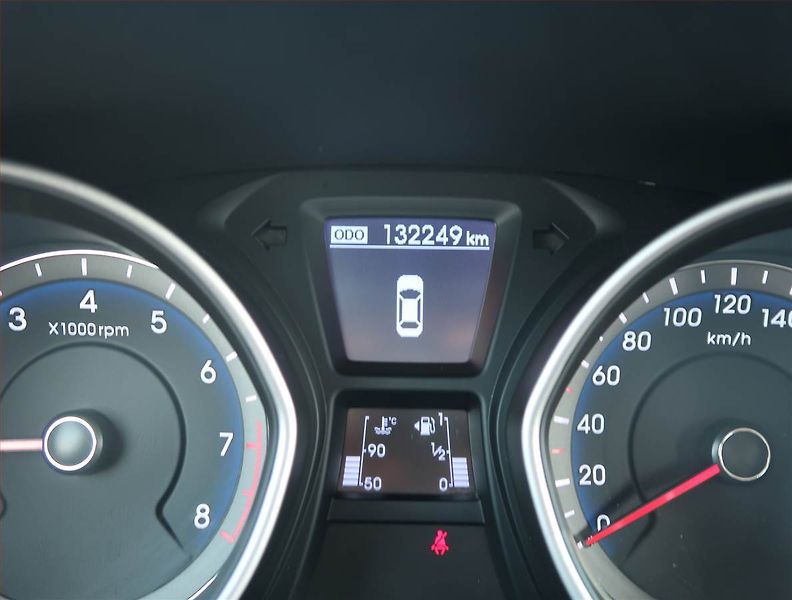 Hyundai i30 (2016) 1.6 MPI, Navi, Tempomat - fotka 16 z 16