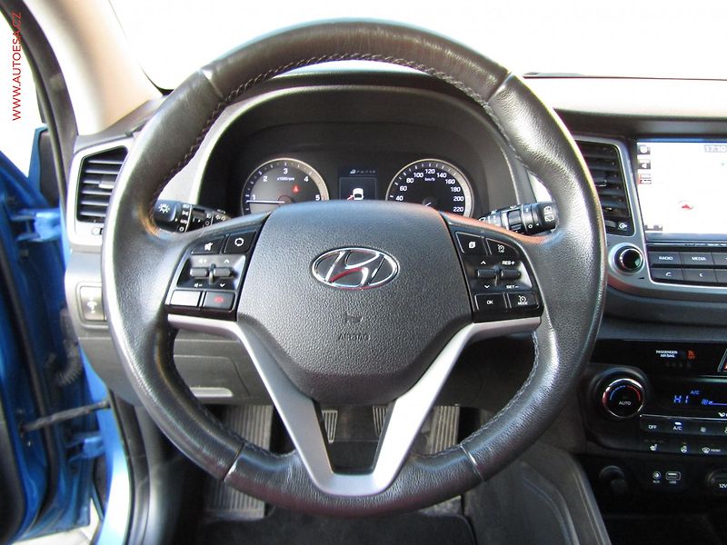Hyundai Tucson (2015) 2.0 CRDi 4x4, ČR, Navi, xenon - fotka 19 z 21