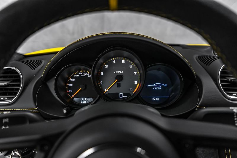 Porsche Cayman GT4 Sport Chrono Carbon Záruka - fotka 26 z 28