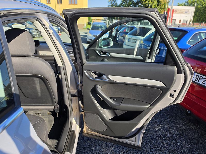 Audi Q3 2.0 TFSI led S Tronic kei - fotka 18 z 24