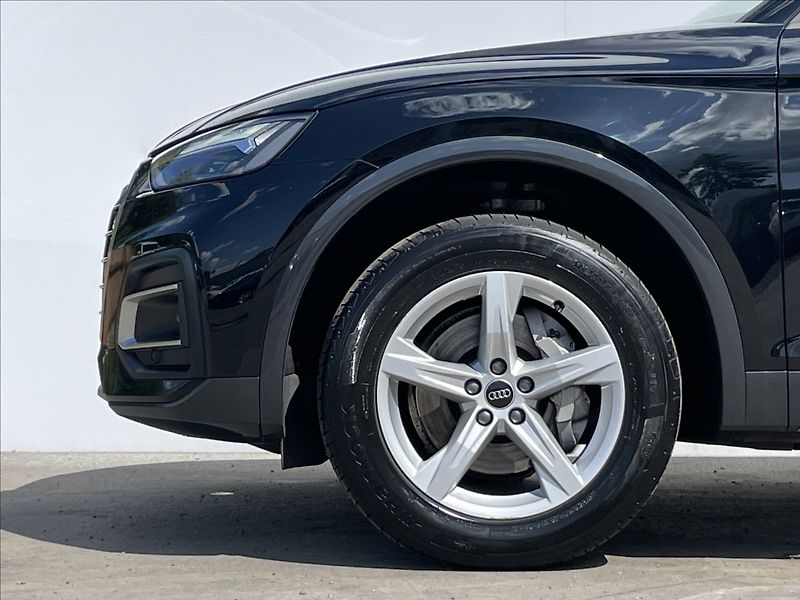 Audi Q5 2,0 40TDI quattro A7 Advanced - fotka 19 z 23