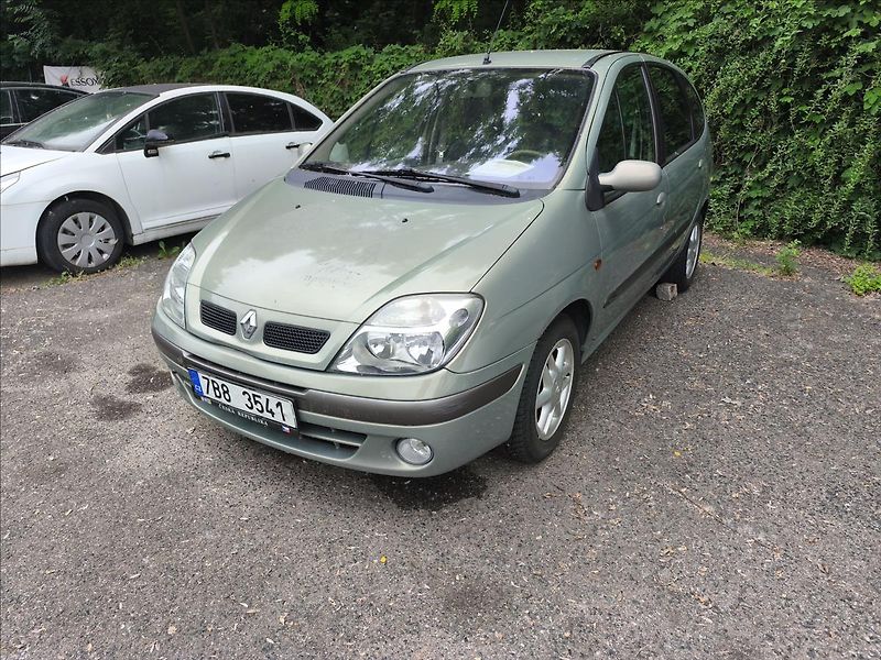 Renault Mégane 1,6 i  Scenic - fotka 1 z 7