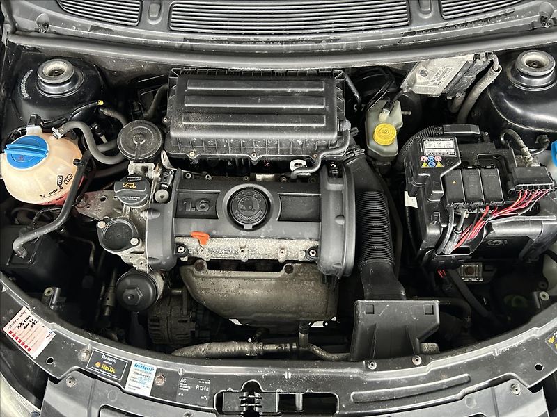 Škoda Roomster 1,6   AUTOMATICKÁ PŘEVODOVKA - fotka 22 z 23