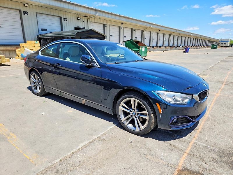 BMW Řada 4 (2016) 430XI - fotka 2 z 11