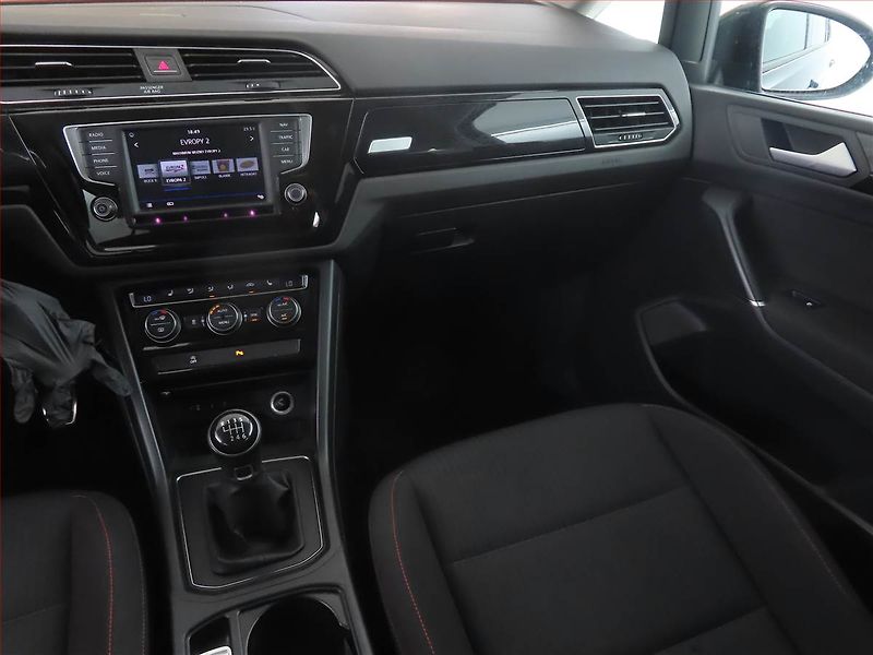 Volkswagen Touran (2017) Comfortline 2.0 TDI - fotka 8 z 15