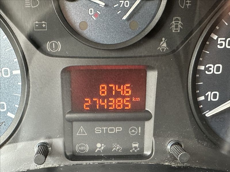 Peugeot Partner 1,6 HDI 92PS  Tepee Active - fotka 33 z 48