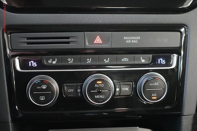 Volkswagen Golf Sportsvan (2014) 1.6 TDi, 1.maj,ČR, AC, TZ - fotka 18 z 22