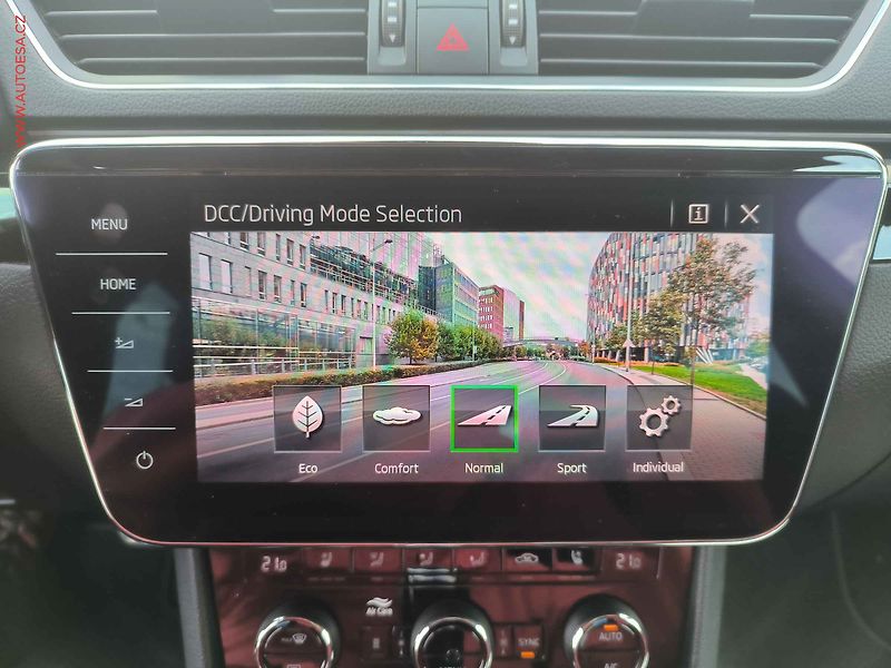 Škoda Superb (2018) 2.0 TSI 4x4, L&K, DSG, TZ - fotka 17 z 32