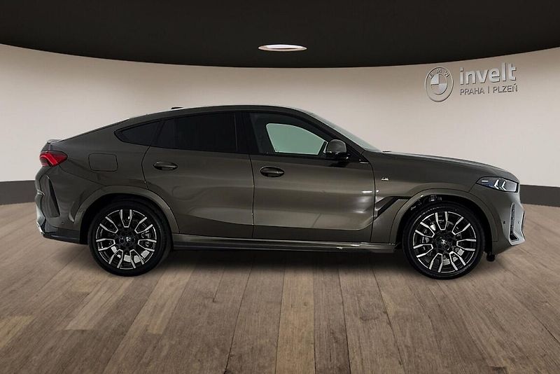 BMW X6 xDrive40d - fotka 2 z 28