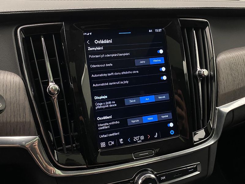Volvo V90 CC B5 AWD PLUS REZERVACE - fotka 45 z 49