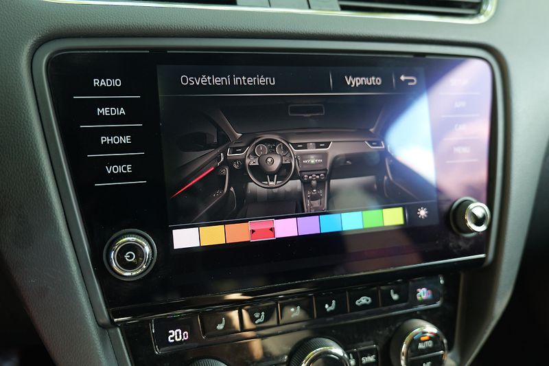 Škoda Octavia 1.0 TSI DSG CarPlay Tažné Senz - fotka 26 z 30
