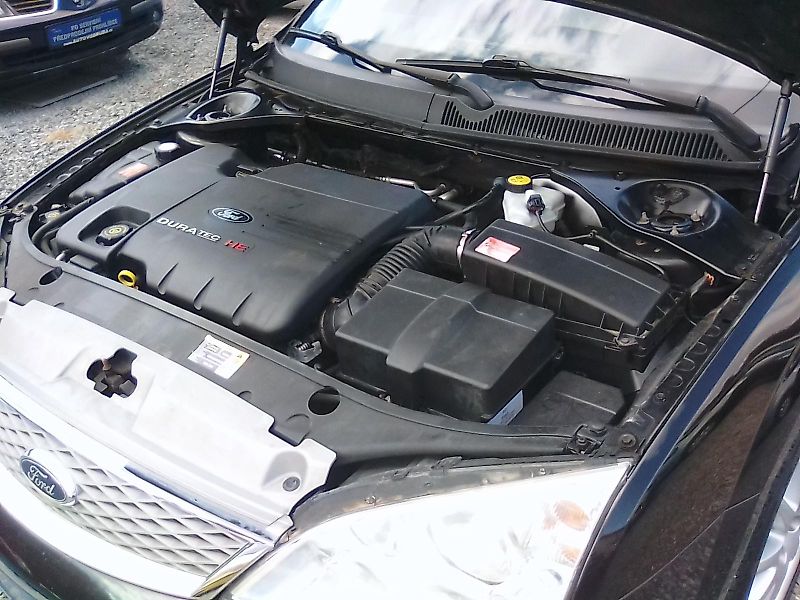 Ford Mondeo (2007) 1.8i 16V Ghia , závěs - fotka 33 z 35