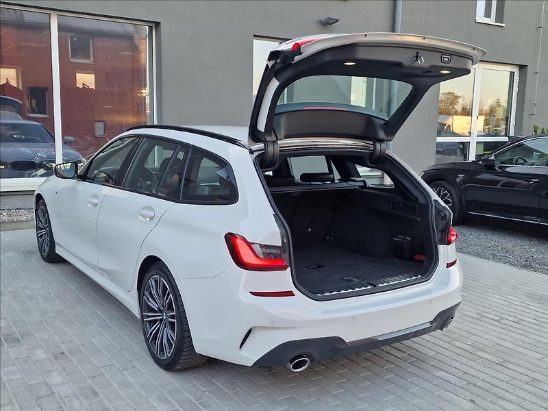 BMW Řada 3 320d xDrive,M Sport,ČR,1.Maj. - fotka 40 z 50