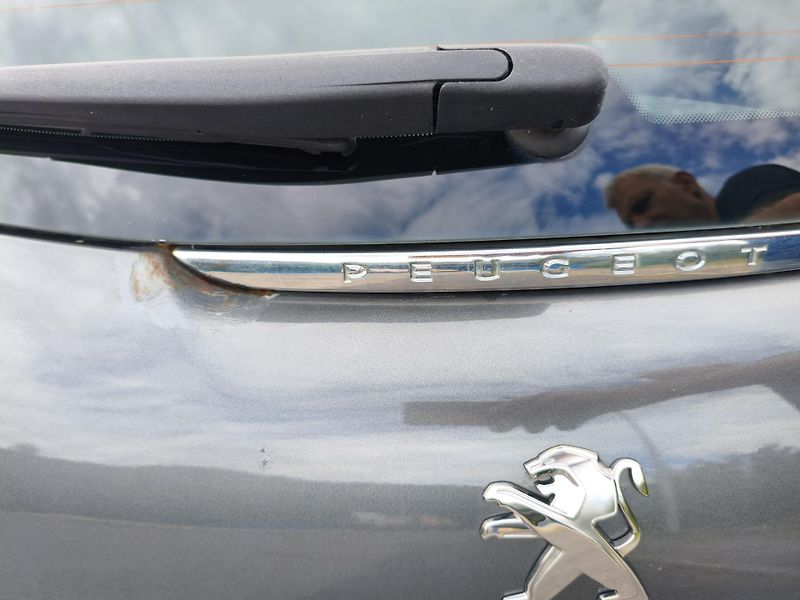 Peugeot 208 (2012) 1,6 eHDI 68Kw - fotka 30 z 33