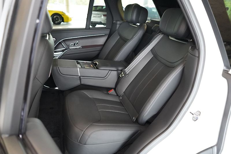 Land Rover Range Rover P530 Autobiography, MERIDIAN - fotka 45 z 50