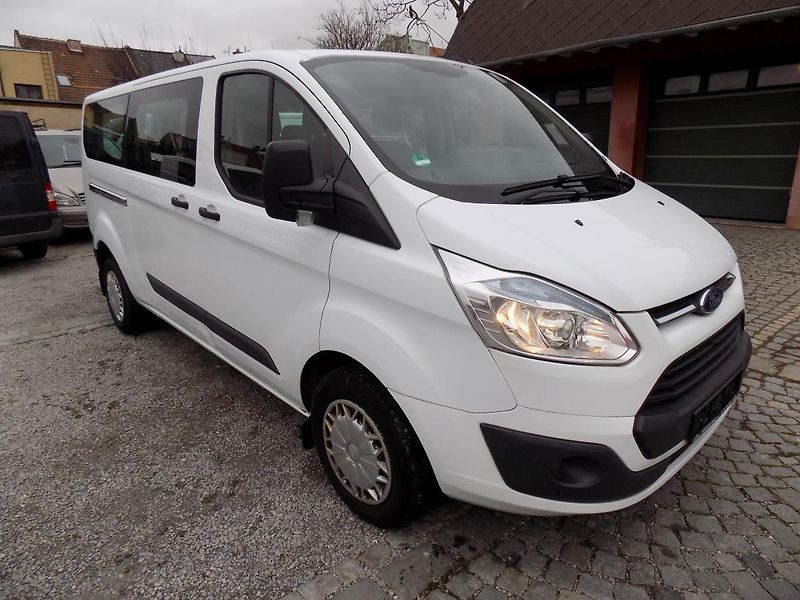 Ford Transit Custom 2,2 TDCI 92 KW L2H1 9 MÍST - fotka 5 z 50