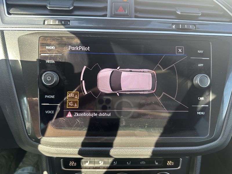 Volkswagen Tiguan (2020) 1.5 TSI 96 kW Head-Up - fotka 28 z 32