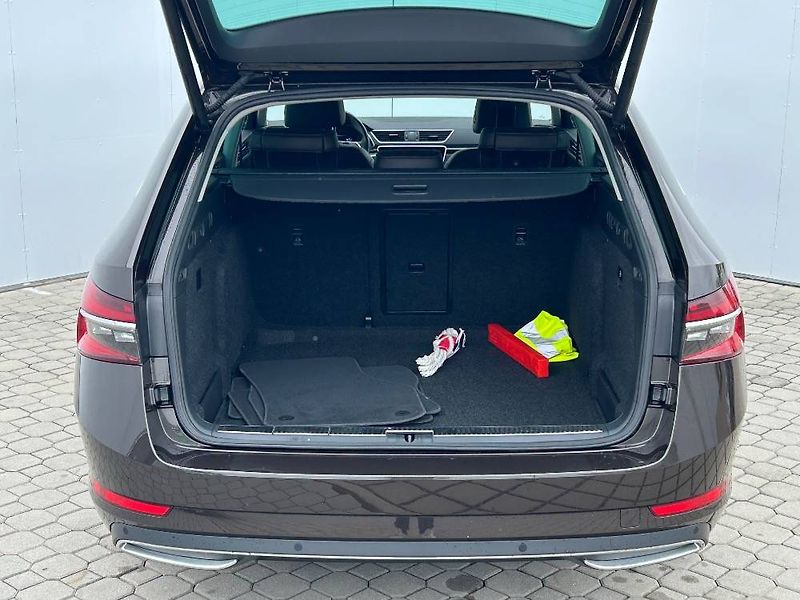 Škoda Superb L&K 4x4 7DSG 2,0TDI - fotka 27 z 29