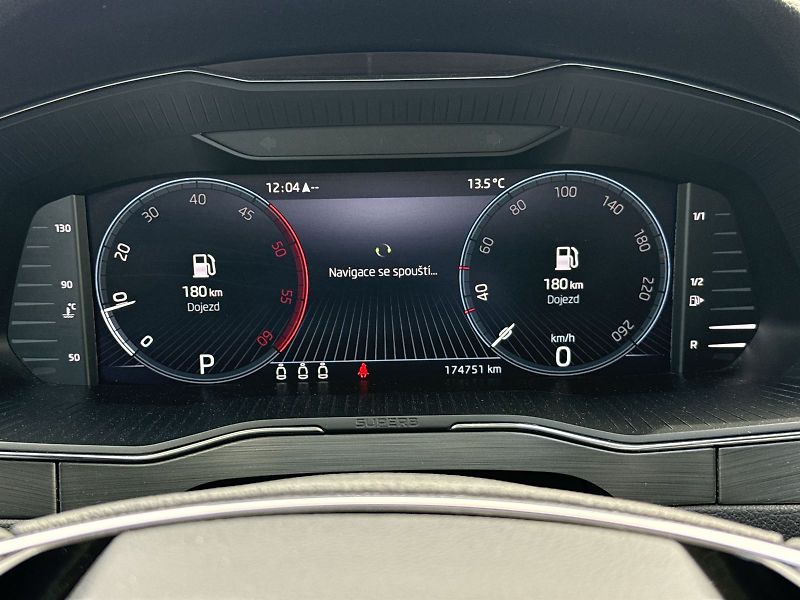 Škoda Superb (2022) Combi 2.0 TDI DSG Style - fotka 6 z 33