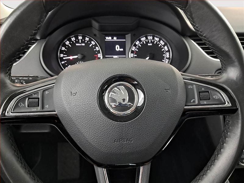 Škoda Octavia (2016) 1.6 TDI, Navi, Tempomat - fotka 15 z 17