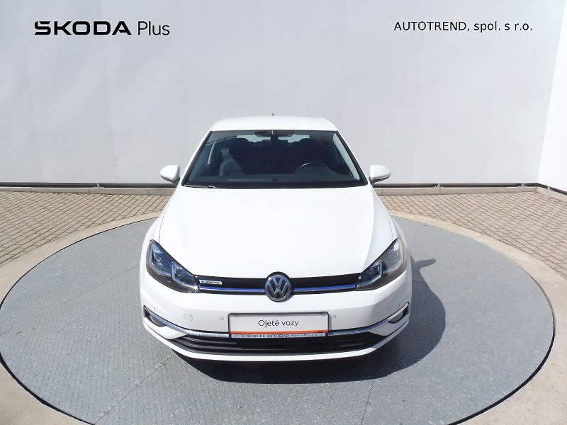 Volkswagen Golf (2019) Maraton Edition 1,5 TSI 96kW - fotka 4 z 25