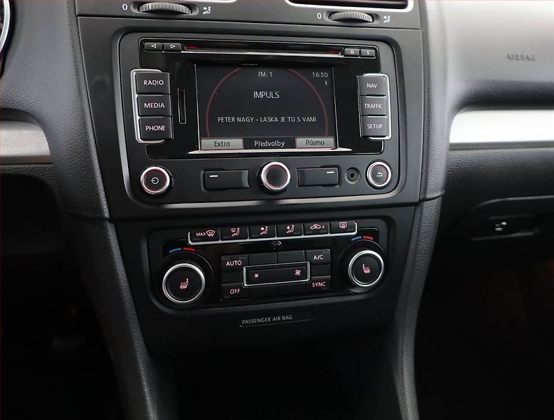 Volkswagen Golf (2012) Comfortline 1.6 TDI - fotka 9 z 13