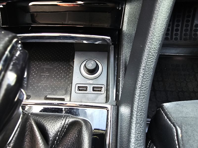 Škoda Karoq 1,5 TSi 110 KW DSG STYLE+ KŮŽE - fotka 22 z 49