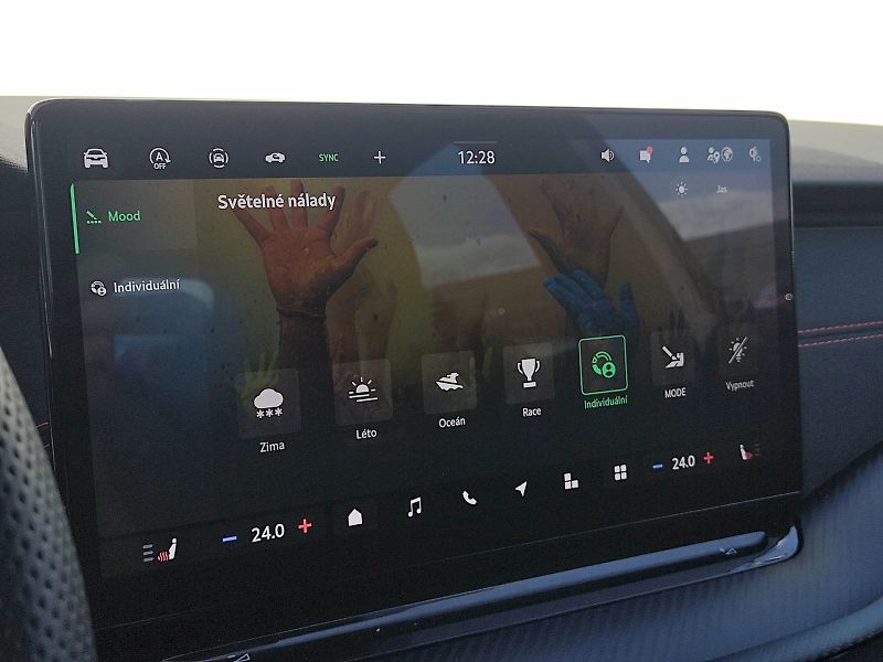 Škoda Octavia (2025) RS 2,0 Tsi  195 Kw DSG - fotka 19 z 41