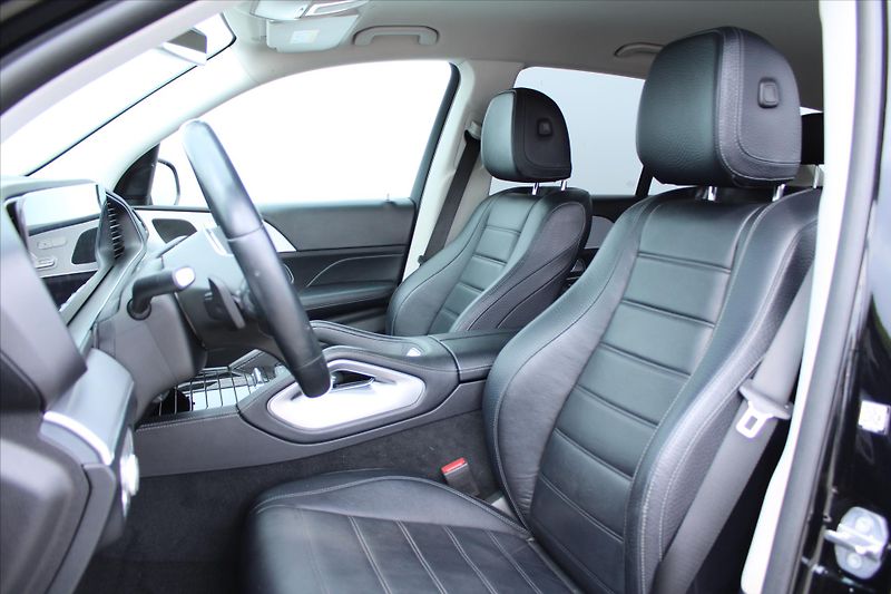 Mercedes-Benz GLE 300d 4MATIC TAŽNÉ 1.MAJ. ČR - fotka 10 z 28
