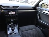 Škoda Superb (2017) 1.6 TDI, Automat, Navi - náhled 8