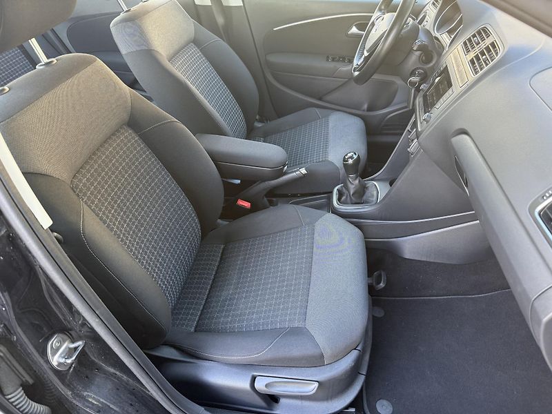 Volkswagen Polo 1,2TSI 66kW Servisní kniha - fotka 12 z 23
