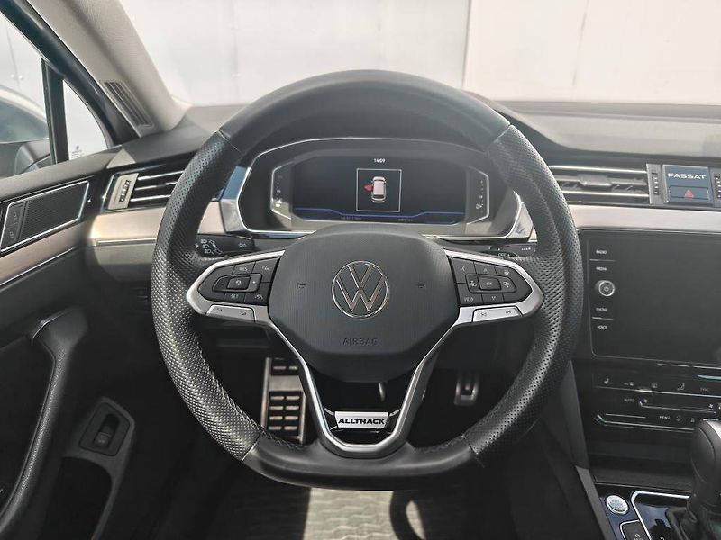 Volkswagen Passat Alltrack 7DSG 4Motion 2,0TDi - fotka 11 z 23