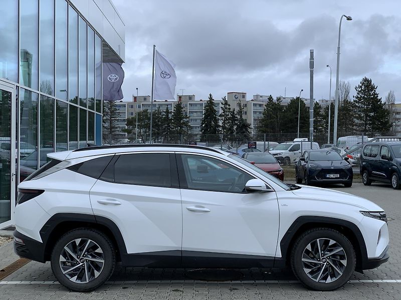 Hyundai Tucson SMART+ NAV 1.6 T-GDi MHEV DCT - fotka 10 z 22